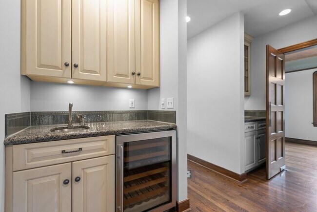 Building Photo - Stunning Air Conditioned 1931 Tudor in Coveted Admiral w/ Views