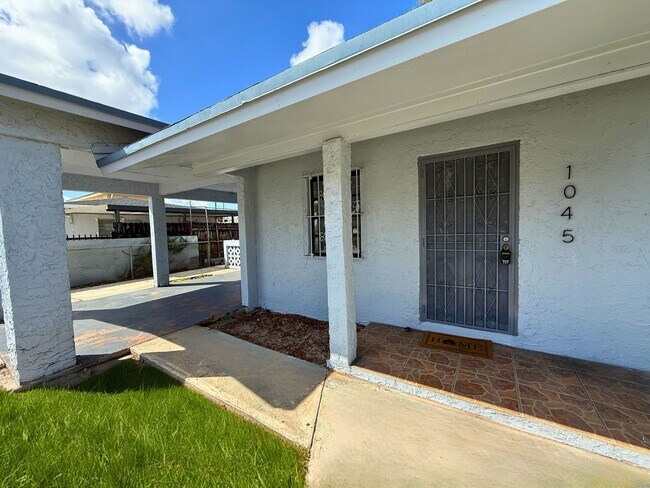 Building Photo - 1045 Curtiss Dr