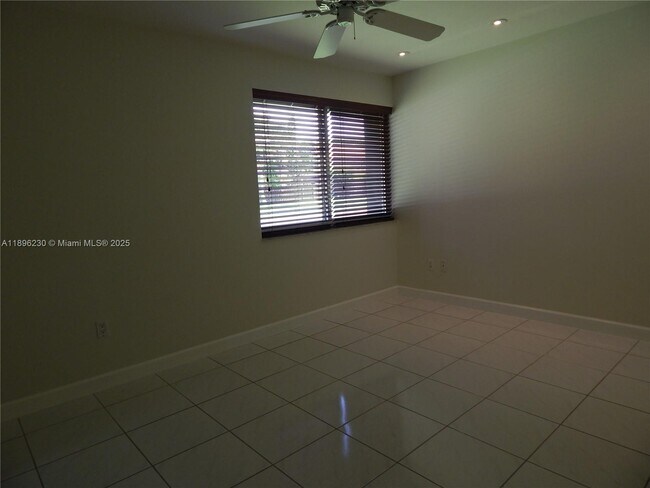 Building Photo - 11530 SW 92nd St