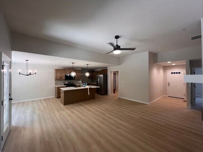 Building Photo - Beautiful, brand-new, 4-bedroom, 2-bath home in Nixa with a 3-car garage.