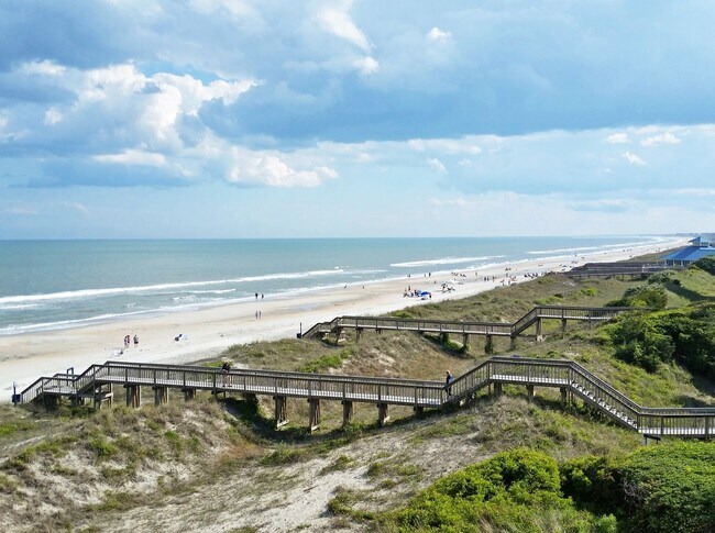 Building Photo - Summerhouse 310