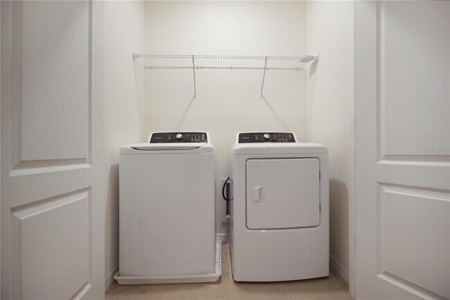 Building Photo - 467 Arbor Lakes Dr