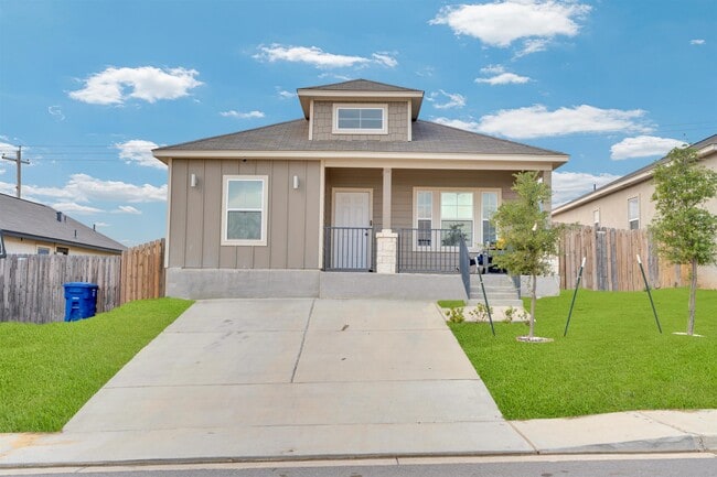 Building Photo - 1616 Tesis Drive
