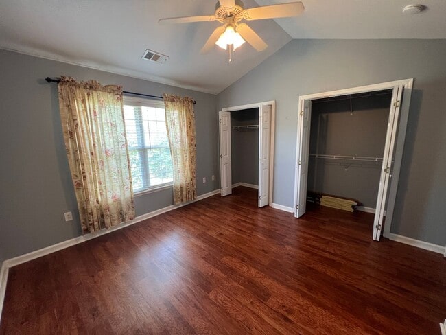 Building Photo - Beautiful Westside Condo!