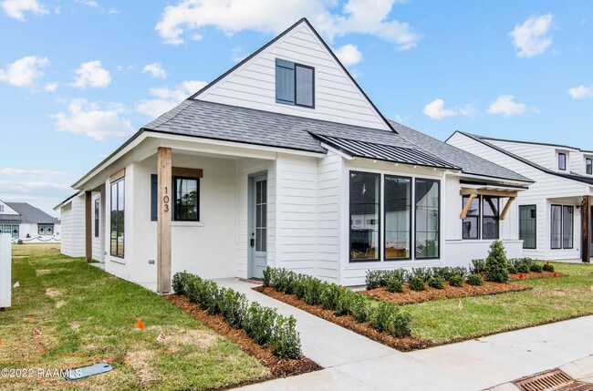 Primary Photo - 103 Wishing Wl Dr