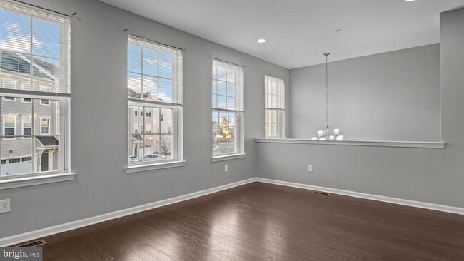 Building Photo - 2231 Evin Dr