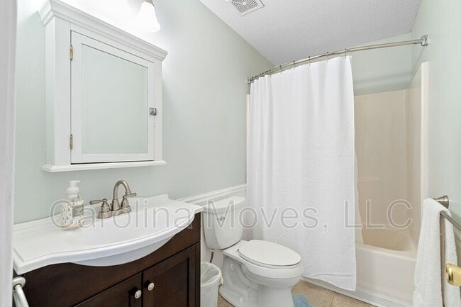 Building Photo - 312 Waterton Way