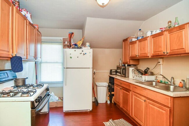 Building Photo - 517 N Ashland Ave