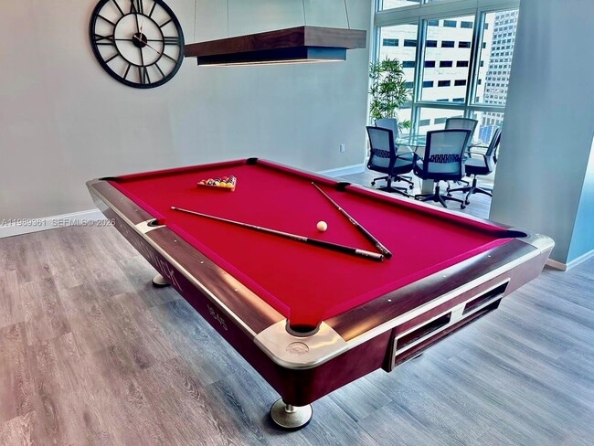 Building Photo - 300 S Biscayne Blvd