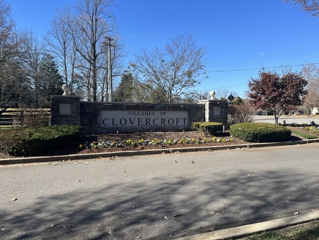 Building Photo - "Charming 4-Bed Gem with Guest Suite & Mod...