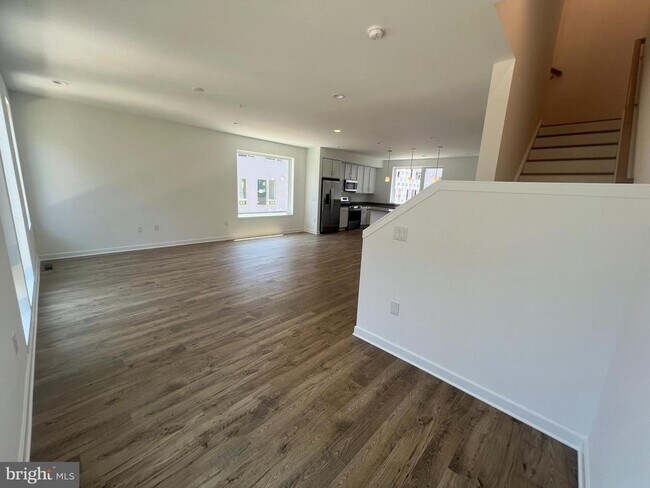Building Photo - 3010 Pierview Walk