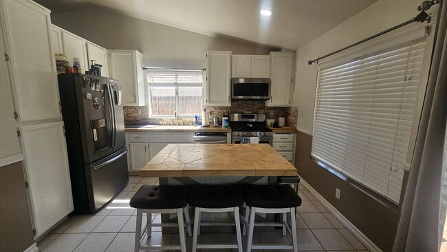 Building Photo - 25743 Pelion Rd