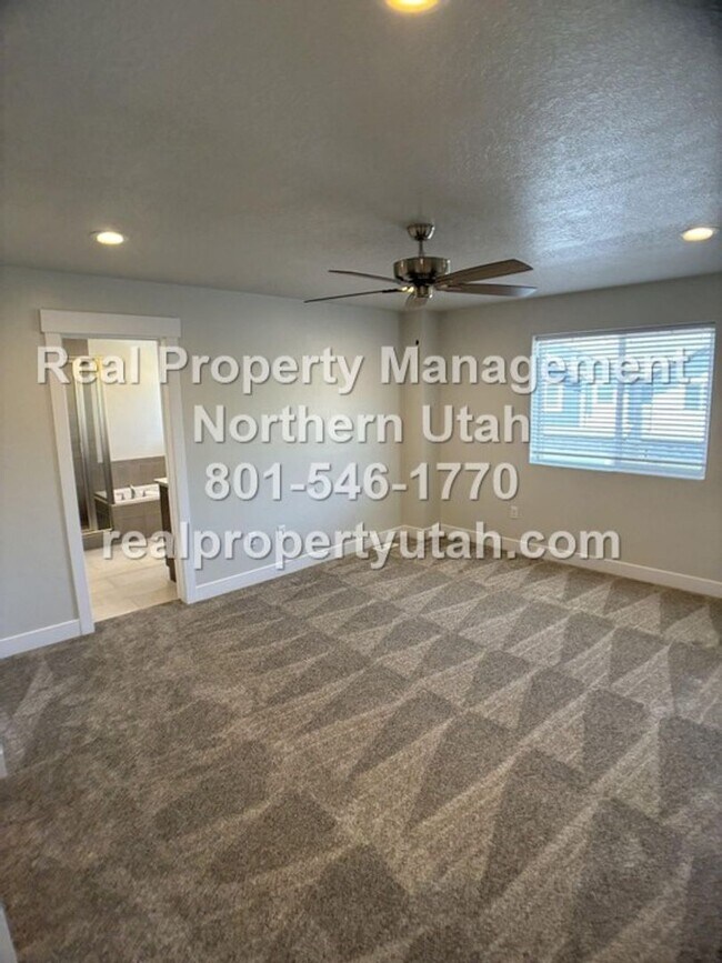 Building Photo - Newly Built 3 Bedroom 2.5 Bath Morgan Town...