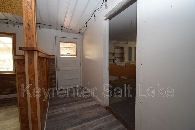 Building Photo - 3215 S 4400 W