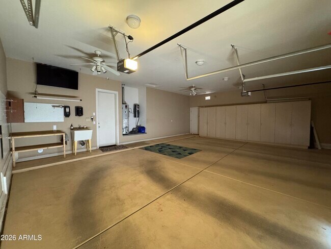Building Photo - 3172 E Birchwood Pl