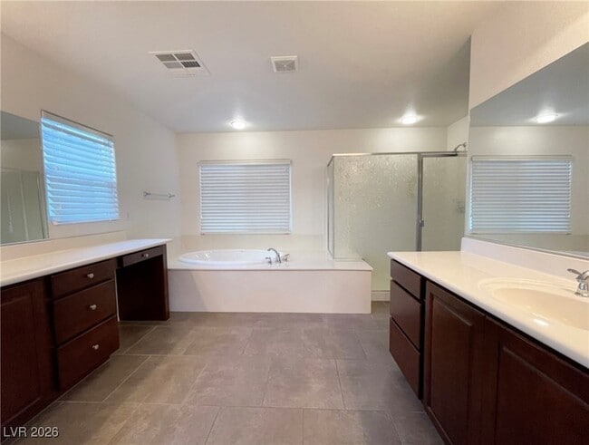 Building Photo - 1829 Cape Cod Landing Dr