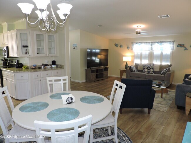 Building Photo - 830 Lychee Dr