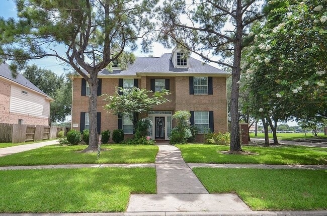 Building Photo - 2515 Lansing Cir