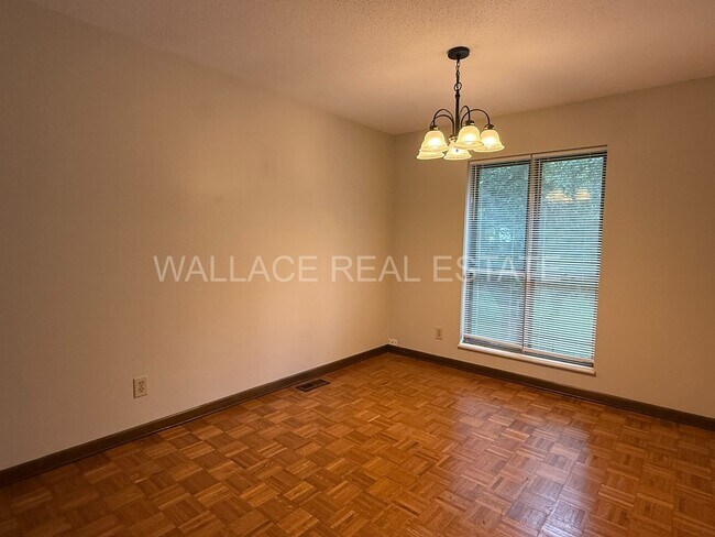 Building Photo - 4 BEDROOM HOUSE IN KINGS GATE SUBDIVISION ...
