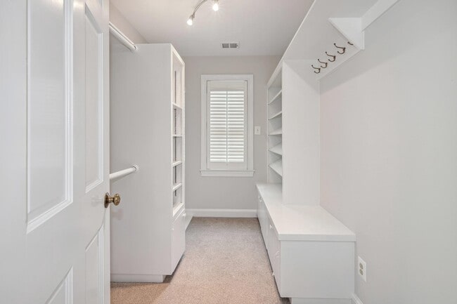 Building Photo - 3525 Williamsburg Ln NW