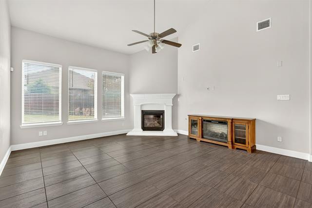 Building Photo - 1012 Summer Ln