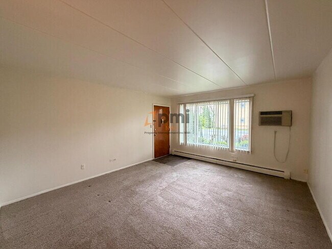 Building Photo - 111 Harrington Ave