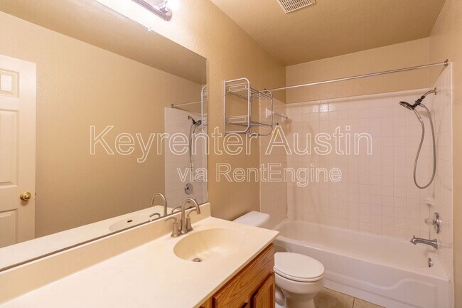 Building Photo - 2557 Vernell Way