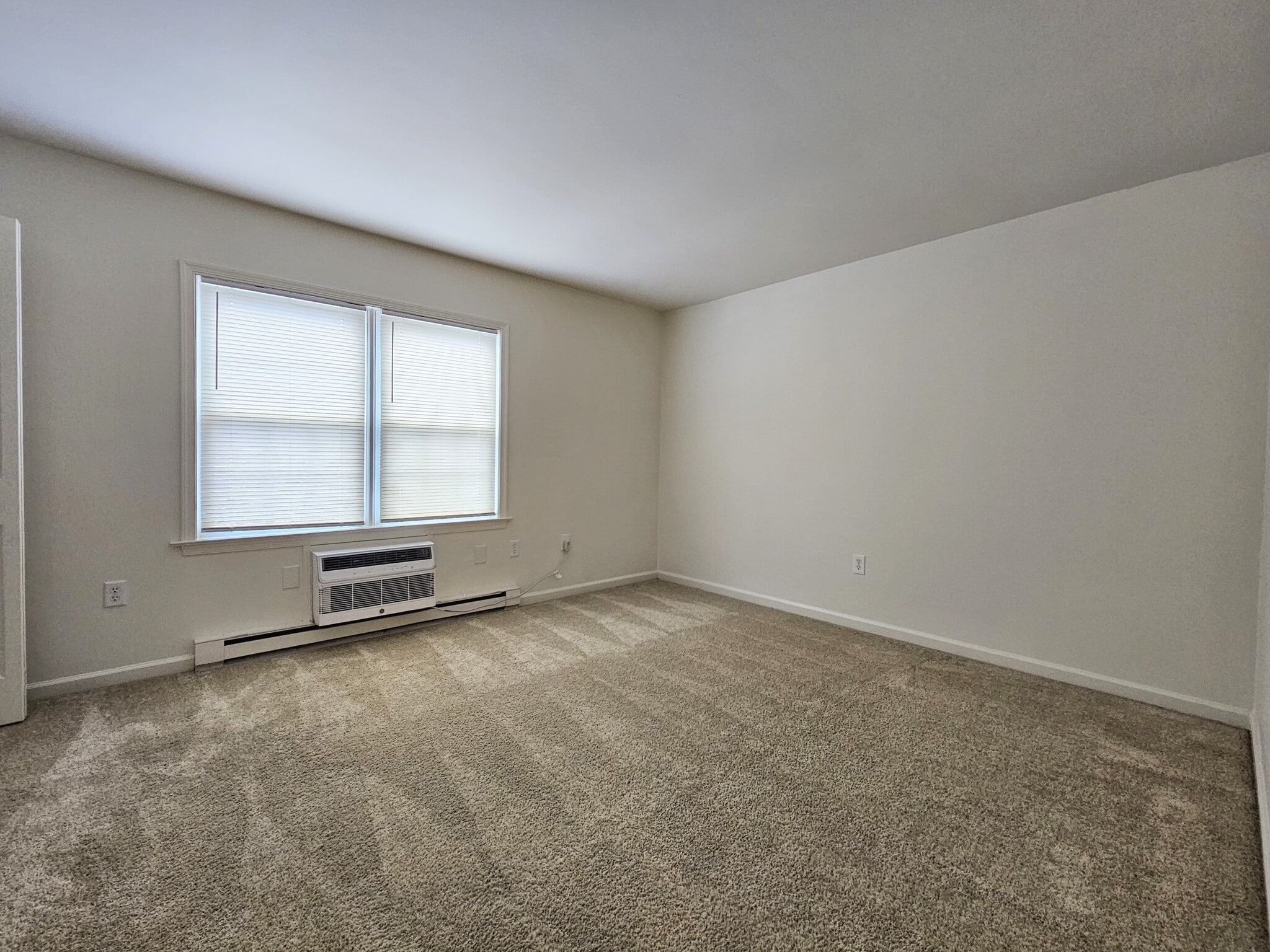 Building Photo - 104 Bradford Dr