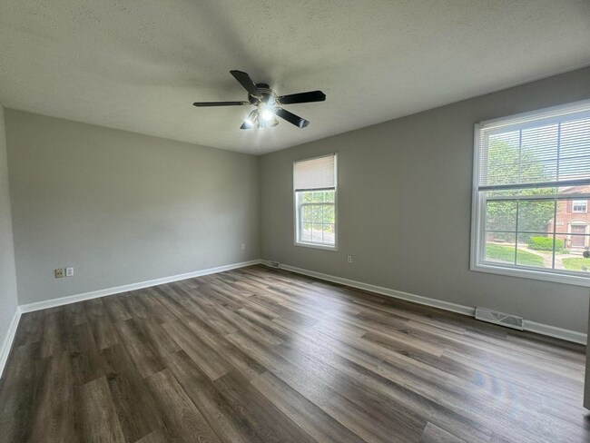 Building Photo - 125 Woods Trail