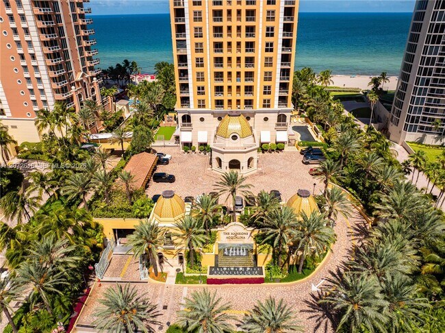 Building Photo - 17749 Collins Ave
