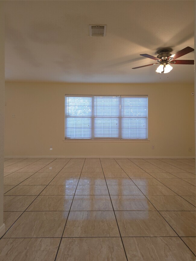 Building Photo - 11114 Opatrny Meadows Ln