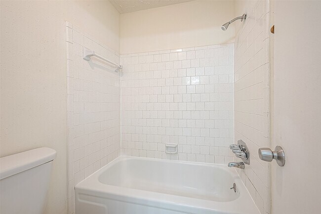 Building Photo - 3806 Embarcadero Dr