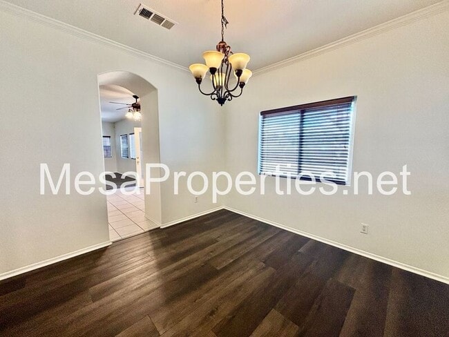 Building Photo - 14350 Jackrabbit Ln