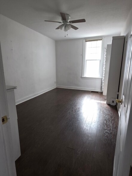 Building Photo - 163 W 400 S