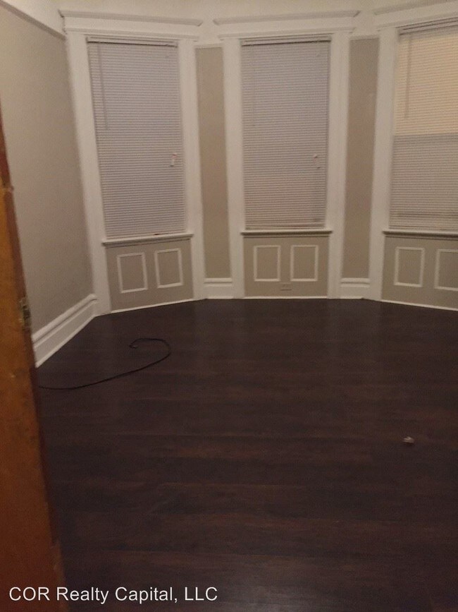 Building Photo - 96 Cummings St