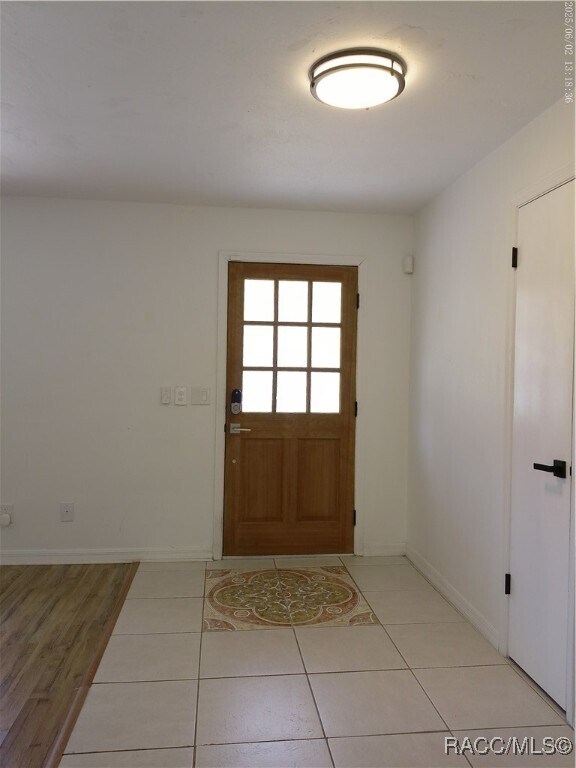 Building Photo - 5526 S Bristol Terrace