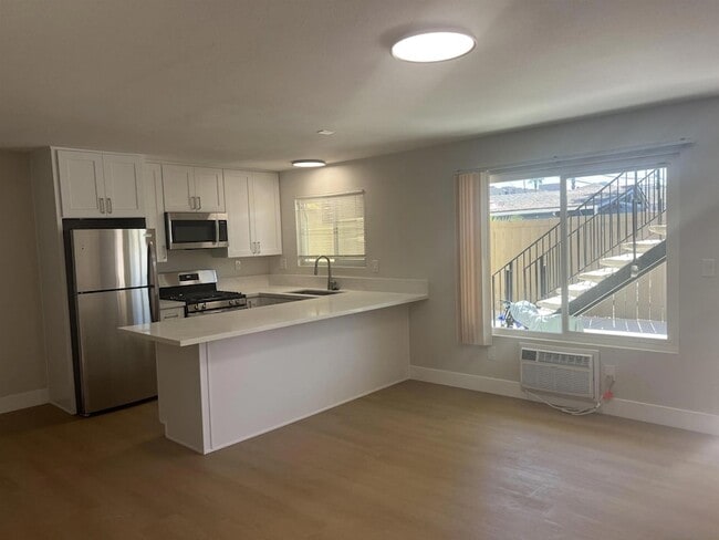 Building Photo - 4181 Van Dyke Ave