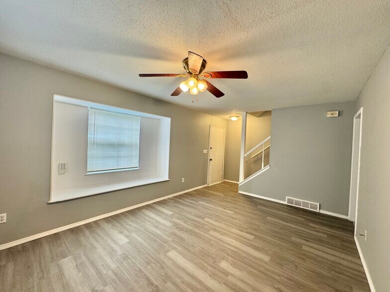 Building Photo - 3029 SW 62nd St