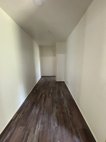 Building Photo - 916 Fairway Dr NW