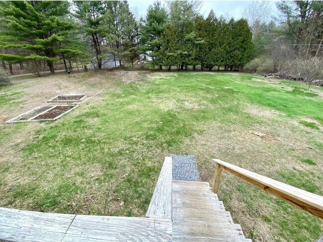 Building Photo - 3 Bedroom Home in Colchester VT Available 7/1!