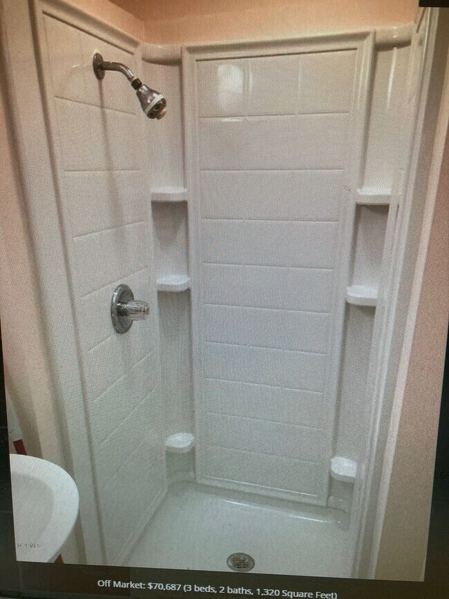 Building Photo - 3 bedroom 2 bath home located in Gulfport