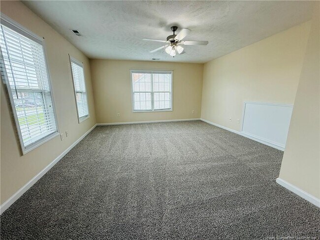 Building Photo - 5326 Woodpecker Dr