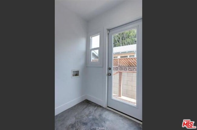 Building Photo - 338 Walnut Ave