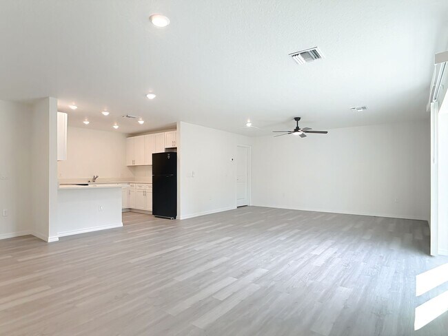 Building Photo - Brand New Home in North Port *3 Bedrooms &...