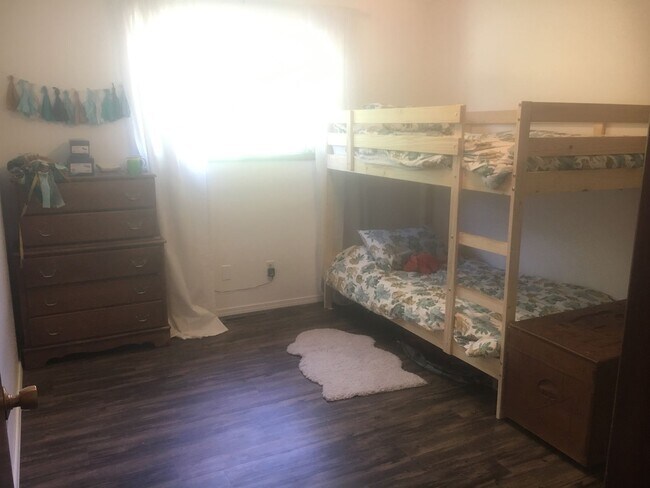 Building Photo - 855 Kenneth St