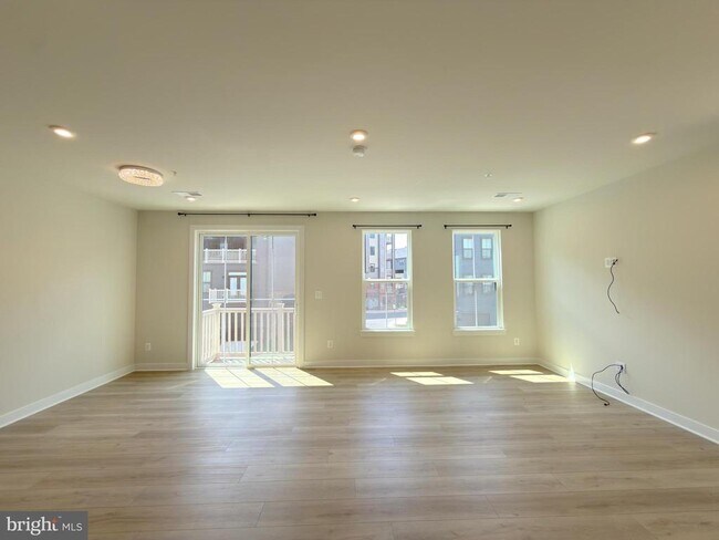 Building Photo - 14441 Albemarle Point Pl