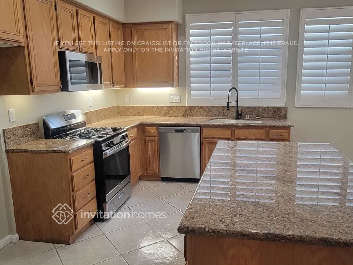 Building Photo - 43561 Tirano Dr