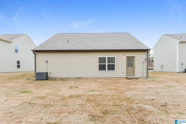 Building Photo - 250 Smith Glen Dr