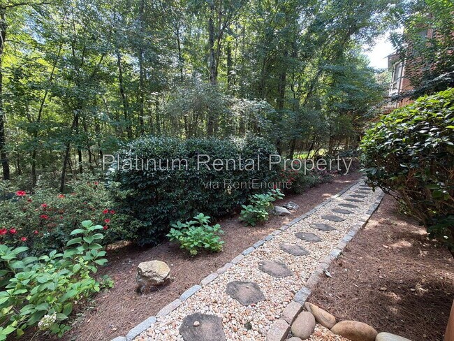 Building Photo - 8015 Wakehurst Pl