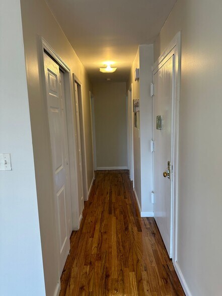 Building Photo - 2861 Grace Ave